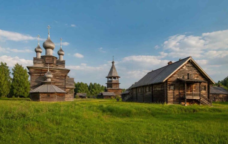 Витославлицы: музей деревянного зодчества