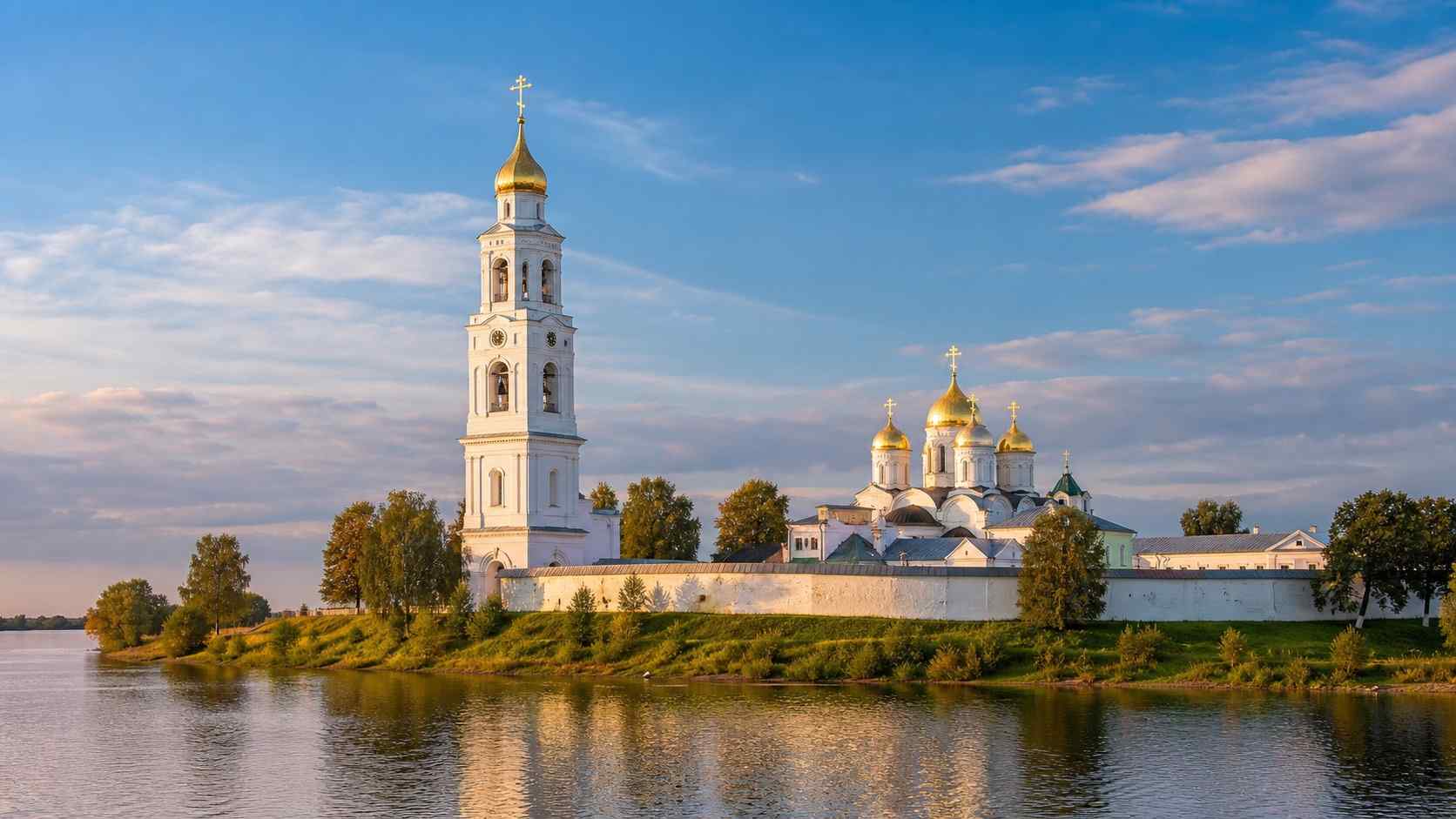 Рюриково городище и Юрьев монастырь